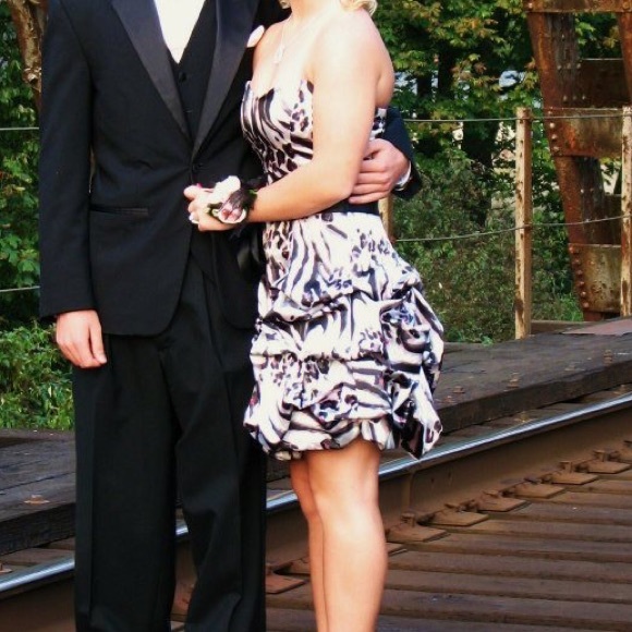 Homecoming dress! Short and fun! - Picture 5 of 7